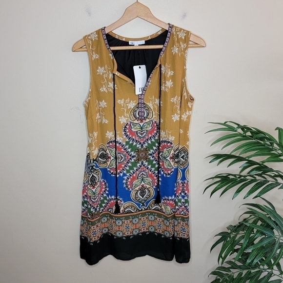NWT DR2 | Medallion Print Shift Dress with Tassel Tie Neckline Size Small - Picture 1 of 4